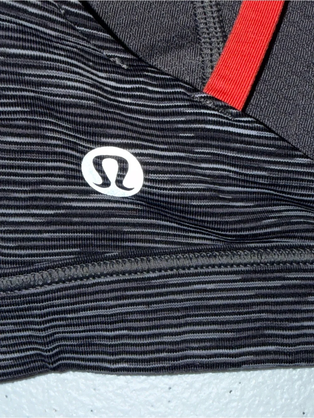 Lululemon Free to Be Sports Bra Size 4 Gray Heathered Red Strappy Back - Picture 6 of 7